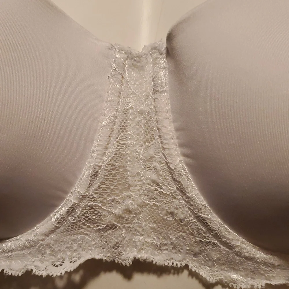 Kathy Ireland Intimates Bundle Of 2 Black and White Women's Wired Bra Set - 36D